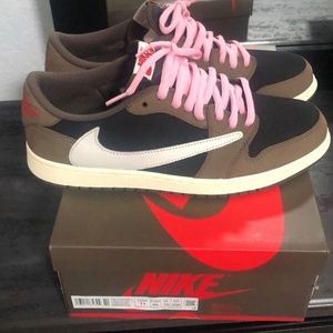 Size 11 Travis Scott Jordan 1 Low Shoes